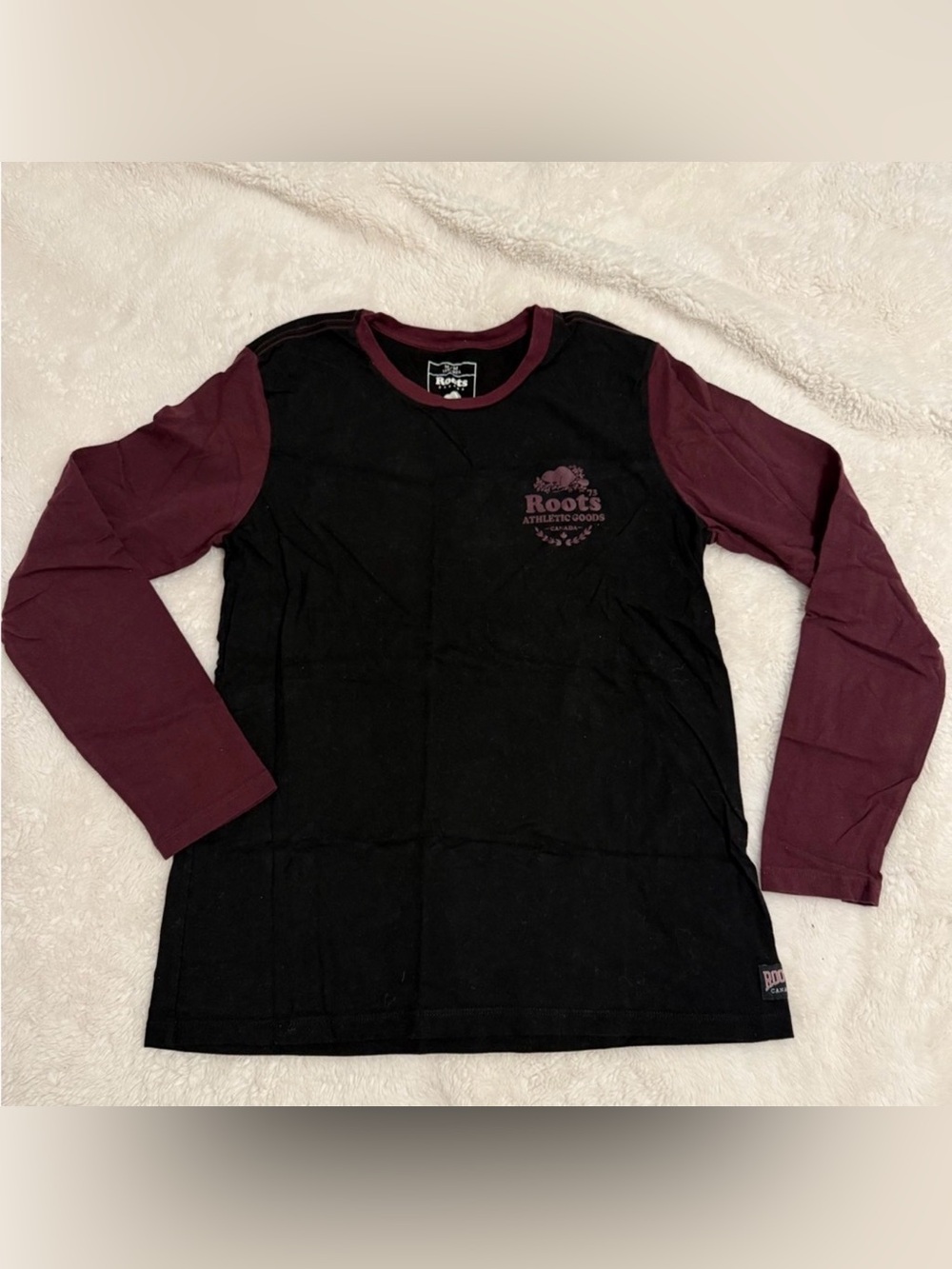 Roots Long-Sleeve Raglan Shirt in Black and Burgundy